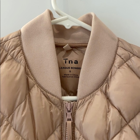 Aritzia TNA bomber jacket - Picture 2 of 6